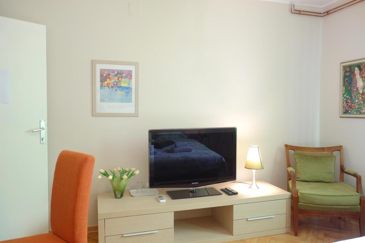 Villa Quantum Beograd Esterno foto